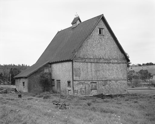 ISLAND BARN