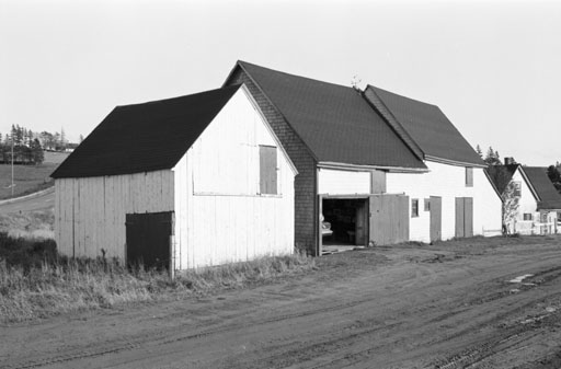 N.W. BARN 2 DT