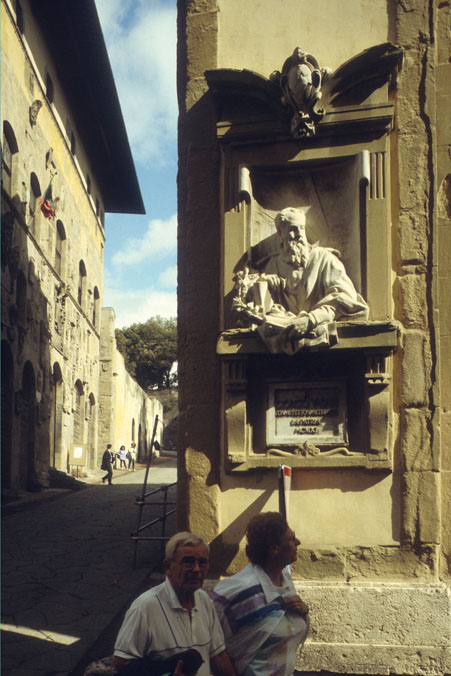 AREZZO CORNER F